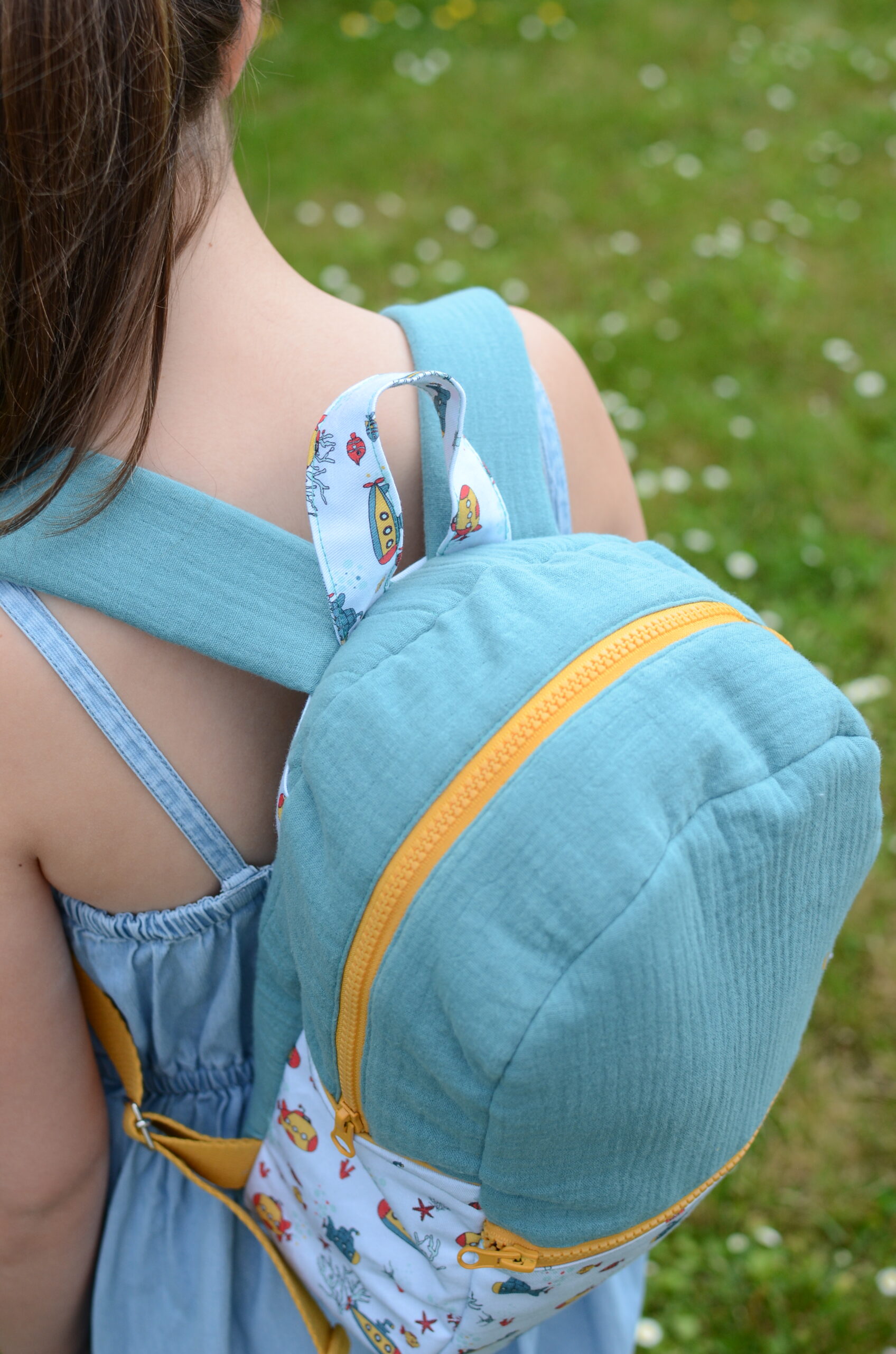 Grand sac à dos Collection 'Sous-marins' Vert Celadon – Image 3