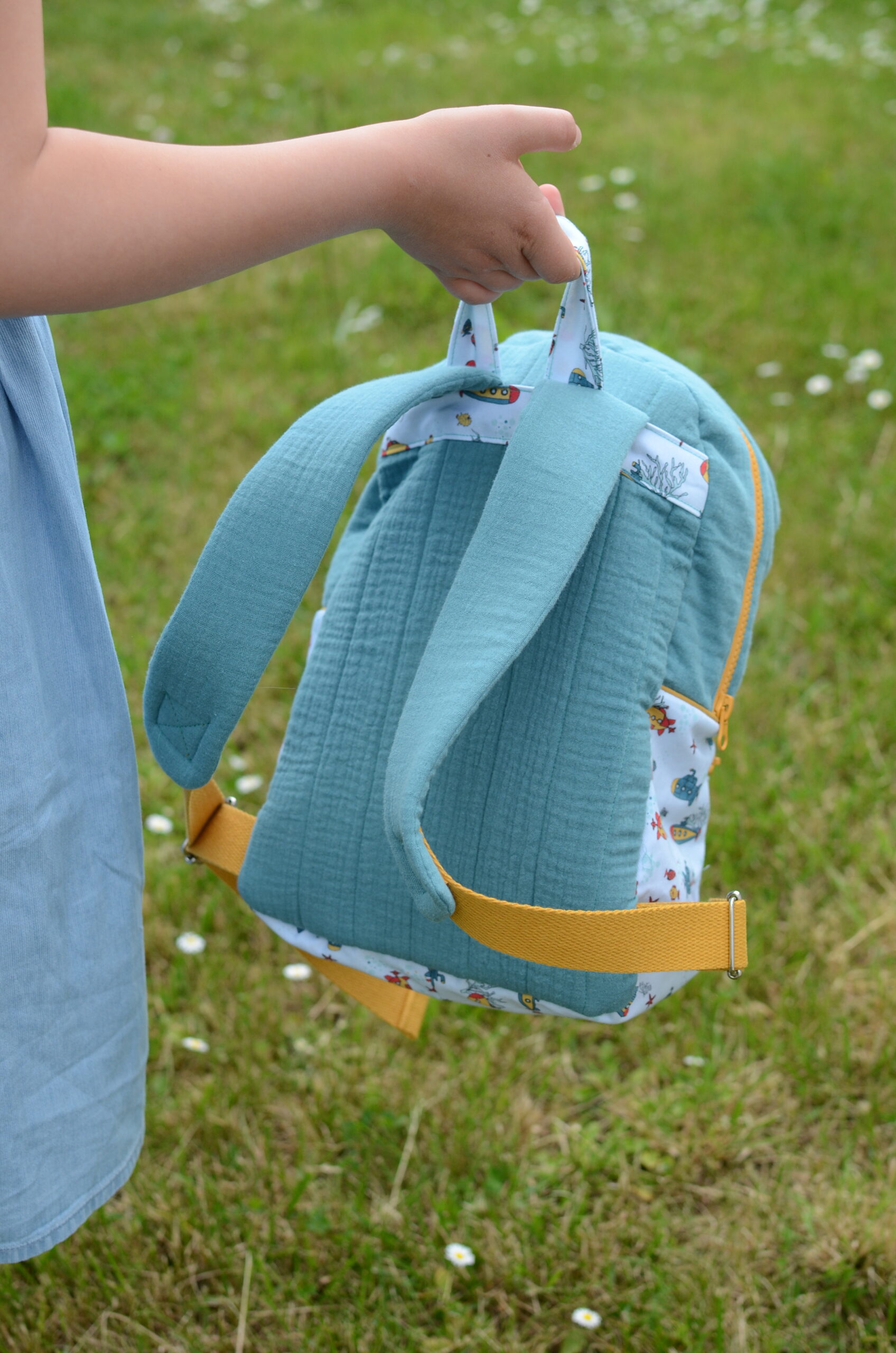 Grand sac à dos Collection 'Sous-marins' Vert Celadon – Image 2